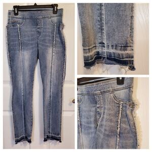 Coco + Carmen OMG Tummy Slimming Pull on Jeans MEDIUM Frayed Seams Raw Edge 27"